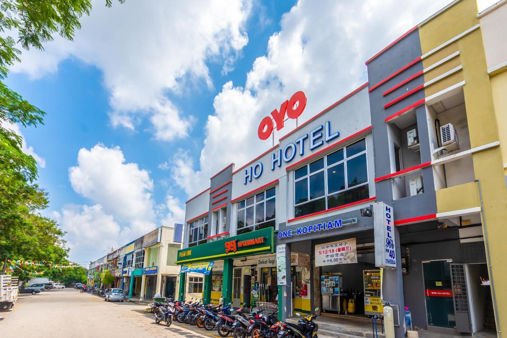 Hotel Oyo 1185 Ho 2*